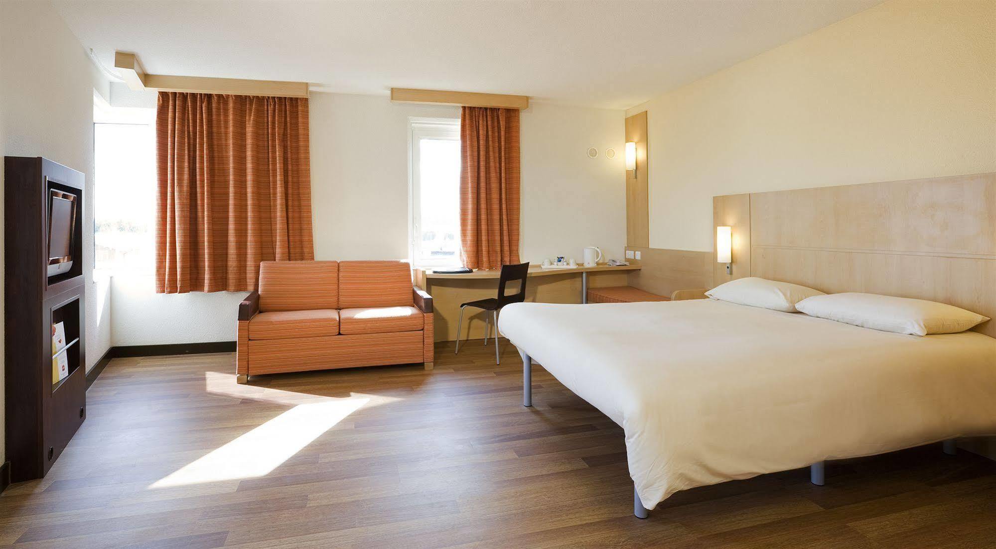 Ibis Temple Meads Отель