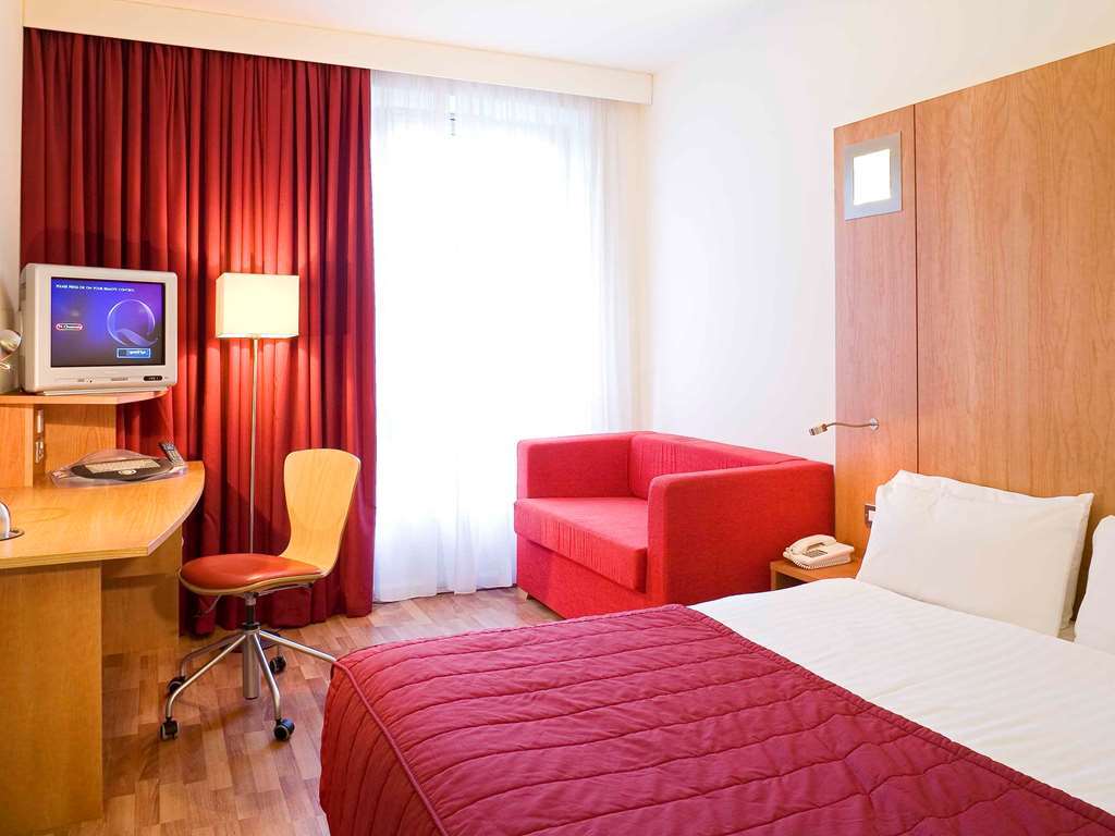 Ibis Temple Meads Бристоль